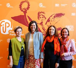  Frauen Frauen in Parlamente: 3. Kongress für politisch engagierte Frauen (von links: Katharina Dötsch, Ilse Aigner, Dr. Andrea Rothe und Linda Reiter)